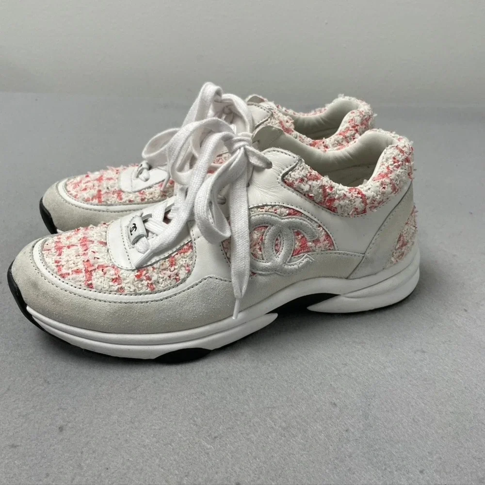 Chanel Tweed Leather Suede Sneakers Womens 39 White‎ Pink G38299 Low Top CC Logo